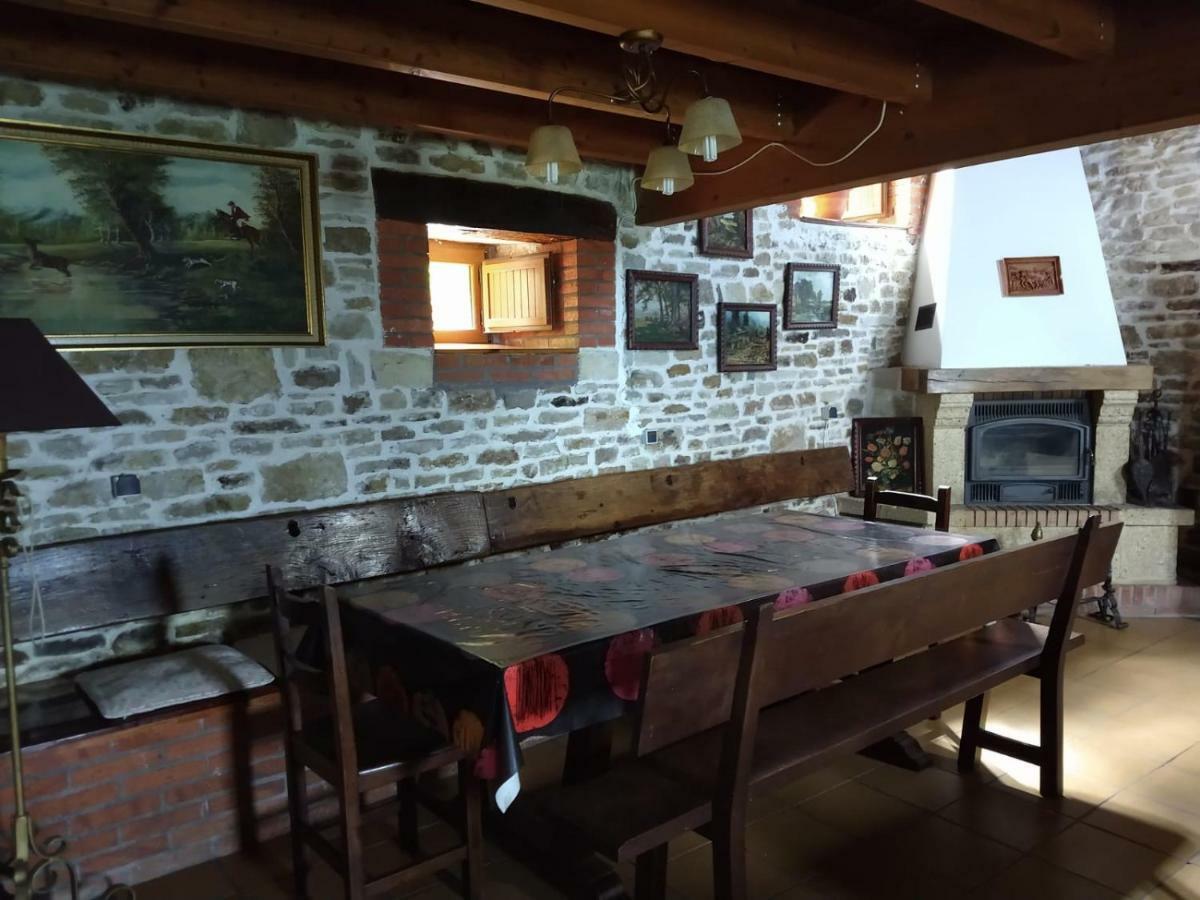 Solorzano La Casa Del Acebal 게스트하우스 외부 사진